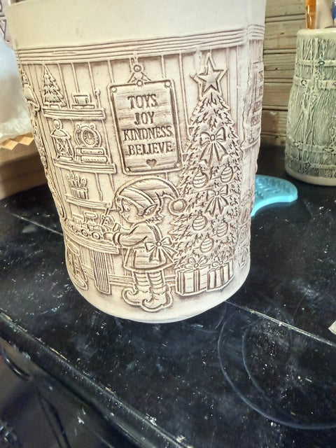 Santa's Workshop Super Muggie